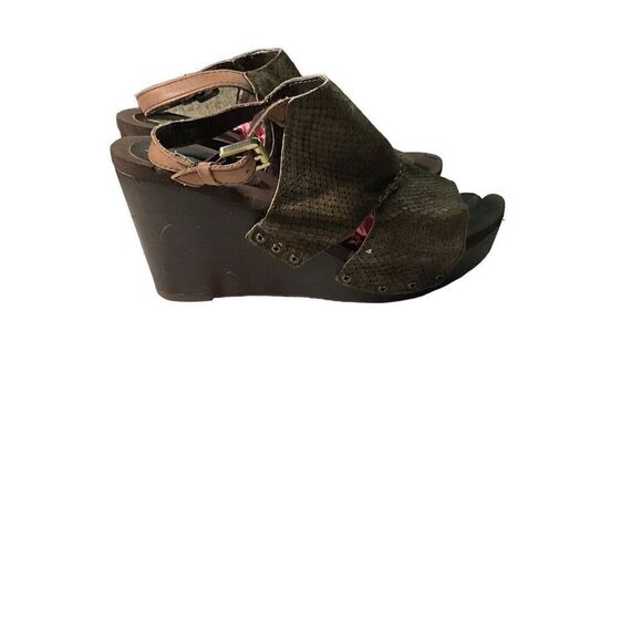 Volatile Brown Leather platform Wedges Peep Toe - Picture 2 of 15